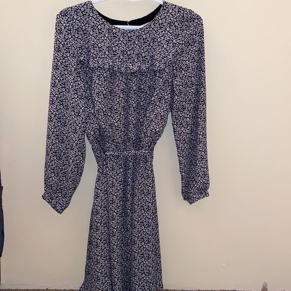 ✨3 for $20✨ Dress - Picture 2 of 6